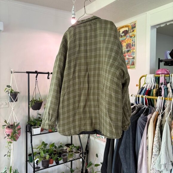 Ozark Trail Quilted Flannel Shirt Jacket Olive Green Plaid Oversized - Picture 3 of 6